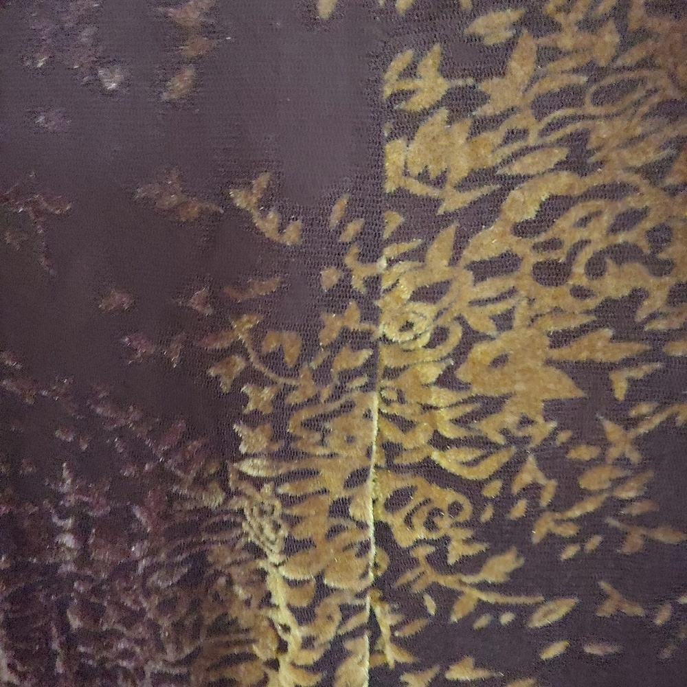 Woman's dress - Picture 4 of 5